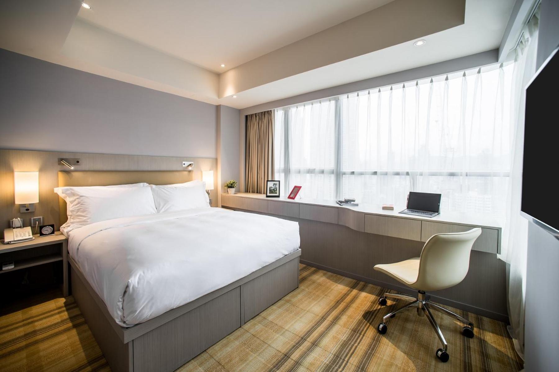 Khách sạn One Dundas 3*